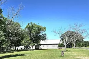 1518 Golf Course Rd, Gatesville, TX 76528 - Photo 4
