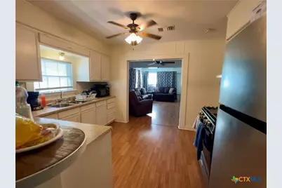 1002 E Park Avenue, Victoria, TX 77901 - Photo 6