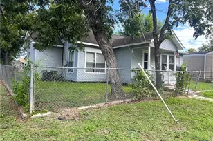 1002 E Park Ave, Victoria, TX 77901 - Photo 12