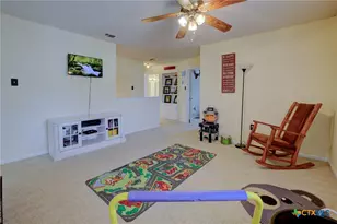 310 Stoneham Cir, Seguin, TX 78155 - Photo 22