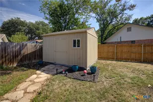 310 Stoneham Cir, Seguin, TX 78155 - Photo 38