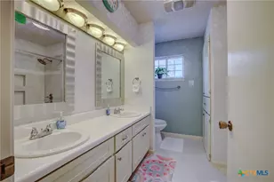 310 Stoneham Cir, Seguin, TX 78155 - Photo 26