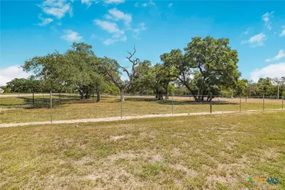 104 Deer Trail Lane, Goliad, TX 77963 - Photo 6