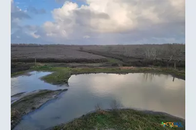 410 Guadalupe River Drive, Tivoli, TX 77990 - Photo 18