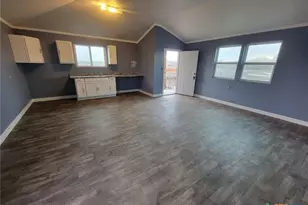 410 Guadalupe River Dr, Tivoli, TX 77990 - Photo 4