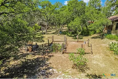 611 Mountain Crest Drive, Wimberley, TX 78676 - Photo 18