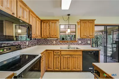 611 Mountain Crest Drive, Wimberley, TX 78676 - Photo 8