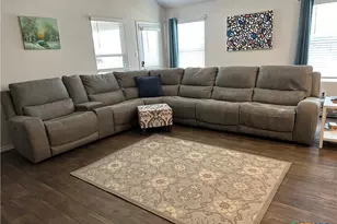 302 N Richland Dr, Lockhart, TX 78644 - Photo 8