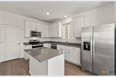 109 Green Berets Bend, Jarrell, TX 76537 - Photo 10