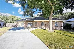 30 Dakota Cir, New Braunfels, TX 78130 - Photo 2