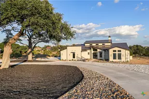 1126 Vintage Way, New Braunfels, TX 78132 - Photo 2