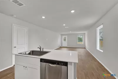 400 Wild Goose Drive, Luling, TX 78648 - Photo 10