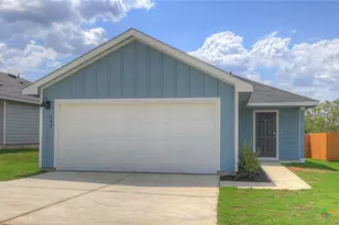 400 Wild Goose Dr, Luling, TX 78648 - Photo 1