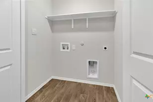 402 Wild Goose Dr, Luling, TX 78648 - Photo 14