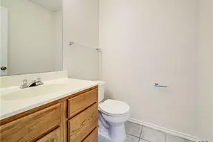 8414 Park Olympia, Universal City, TX 78148 - Photo 12