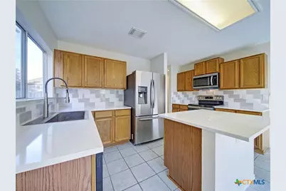 8414 Park Olympia, Universal City, TX 78148 - Photo 16