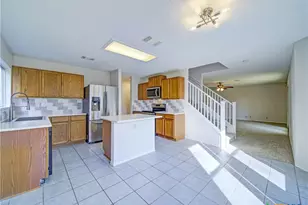 8414 Park Olympia, Universal City, TX 78148 - Photo 18