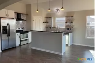 102 W Libra Dr, Killeen, TX 76542 - Photo 2