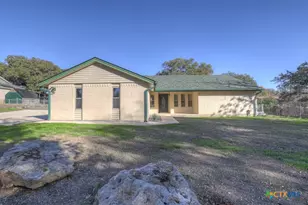 1260 Flaming Oak Dr, New Braunfels, TX 78132 - Photo 1