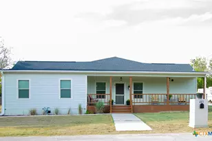 221 E Hamilton Ave, Rockdale, TX 76567 - Photo 2