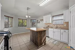 233 Memory Ln, Harker Heights, TX 76548 - Photo 2