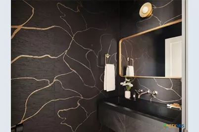 353 Lakeview Boulevard, New Braunfels, TX 78130 - Photo 20