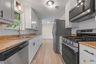 914 Edwards Street, Copperas Cove, TX 76522 - Photo 4