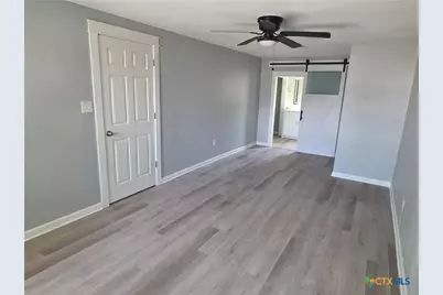 809 W Saint Louis Avenue, Seadrift, TX 77983 - Photo 6