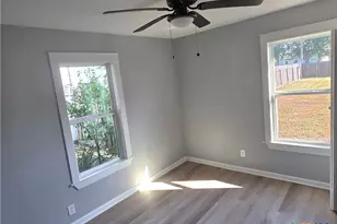 809 W St Louis Ave, Seadrift, TX 77983 - Photo 10