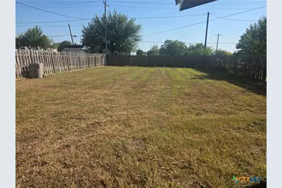 809 W Saint Louis Avenue, Seadrift, TX 77983 - Photo 16