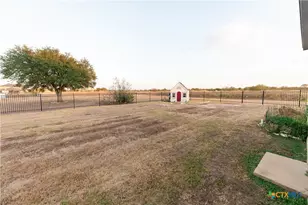 127 Eleanor Ln, Bastrop, TX 78602 - Photo 36