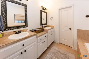 127 Eleanor Ln, Bastrop, TX 78602 - Photo 32