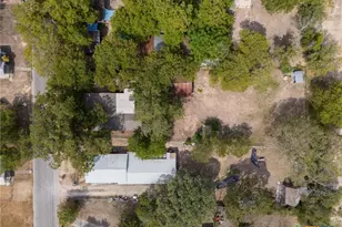 815 Pecan St, Seguin, TX 78155 - Photo 22