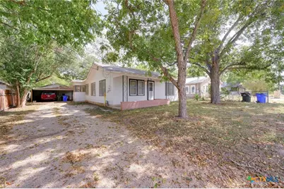 815 Pecan Street, Seguin, TX 78155 - Photo 20