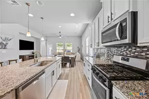 313 Somerville St, Leander, TX 78641 - Photo 14