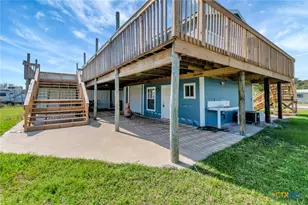 705 W Jefferson Ave, Port O'Connor, TX 77982 - Photo 20