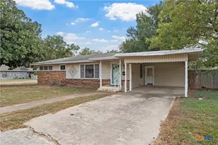 803 E 15th St, Cameron, TX 76520 - Photo 2
