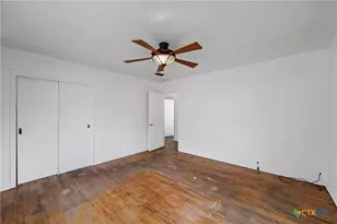 803 E 15th St, Cameron, TX 76520 - Photo 16