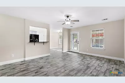 2570 Terminal Loop Road, Mcqueeney, TX 78123 - Photo 4