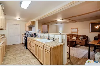 231 N State Highway 95, Yoakum, TX 77995 - Photo 6