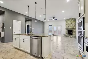 239 Bamberger Ave, New Braunfels, TX 78132 - Photo 6