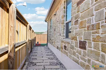 239 Bamberger Avenue, New Braunfels, TX 78132 - Photo 32