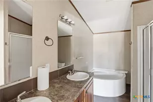 780 Oak Tree Rd, Seguin, TX 78155 - Photo 18