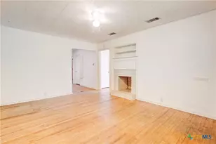 1415 N 7th St, Temple, TX 76501 - Photo 2