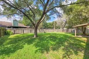 214 Williamsburg Ave, Victoria, TX 77904 - Photo 20