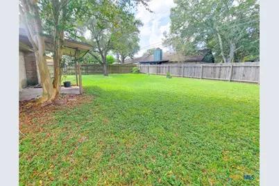 214 Williamsburg Avenue, Victoria, TX 77904 - Photo 18