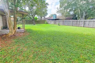 214 Williamsburg Ave, Victoria, TX 77904 - Photo 18