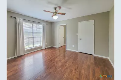 214 Williamsburg Avenue, Victoria, TX 77904 - Photo 10