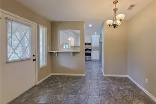 214 Williamsburg Ave, Victoria, TX 77904 - Photo 6