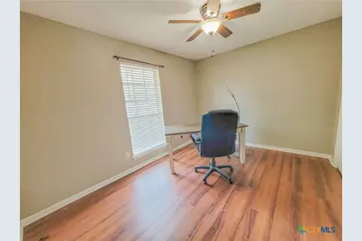 214 Williamsburg Avenue, Victoria, TX 77904 - Photo 14